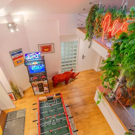 Spacious & Bright Loft Appartement Parijs