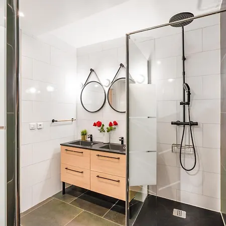 Spacious & Bright Loft