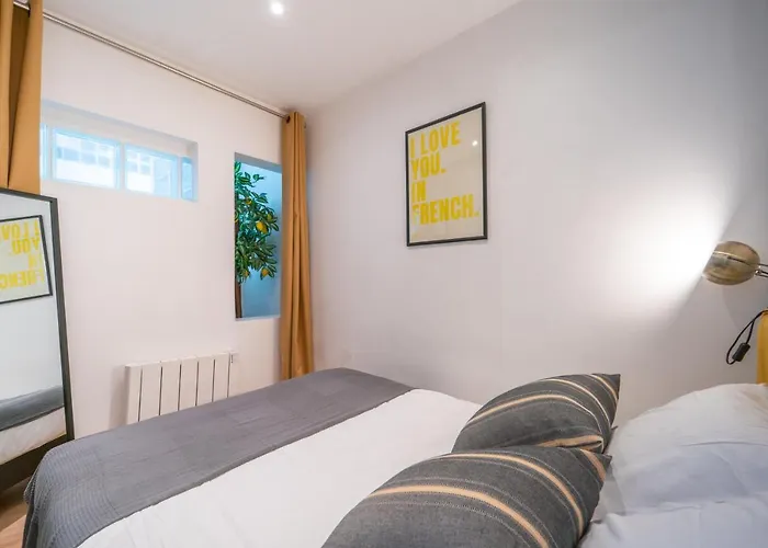 Spacious & Bright Loft