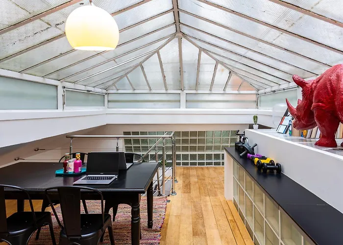 Spacious & Bright Loft 파리