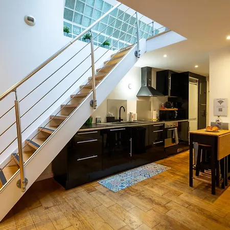 Loft Familial Au Coeur De Avec Clim, Arcade Et Baby-foot Proche Republique Et Canal St Martin * Paris