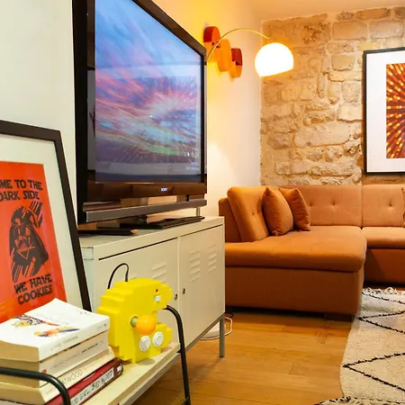 Apartamento Loft Familial Au Coeur De Avec Clim, Arcade Et Baby-foot Proche Republique Et Canal St Martin Paris