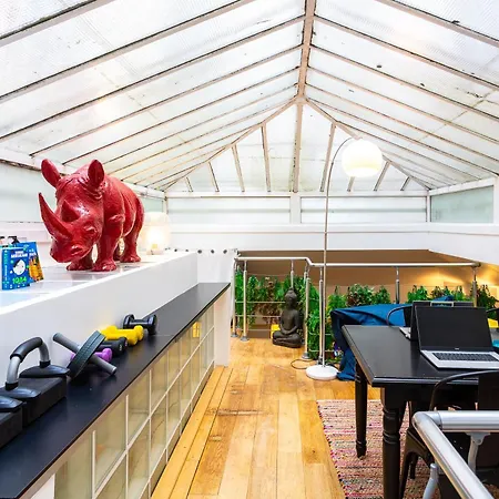 公寓 Spacious & Bright Loft
